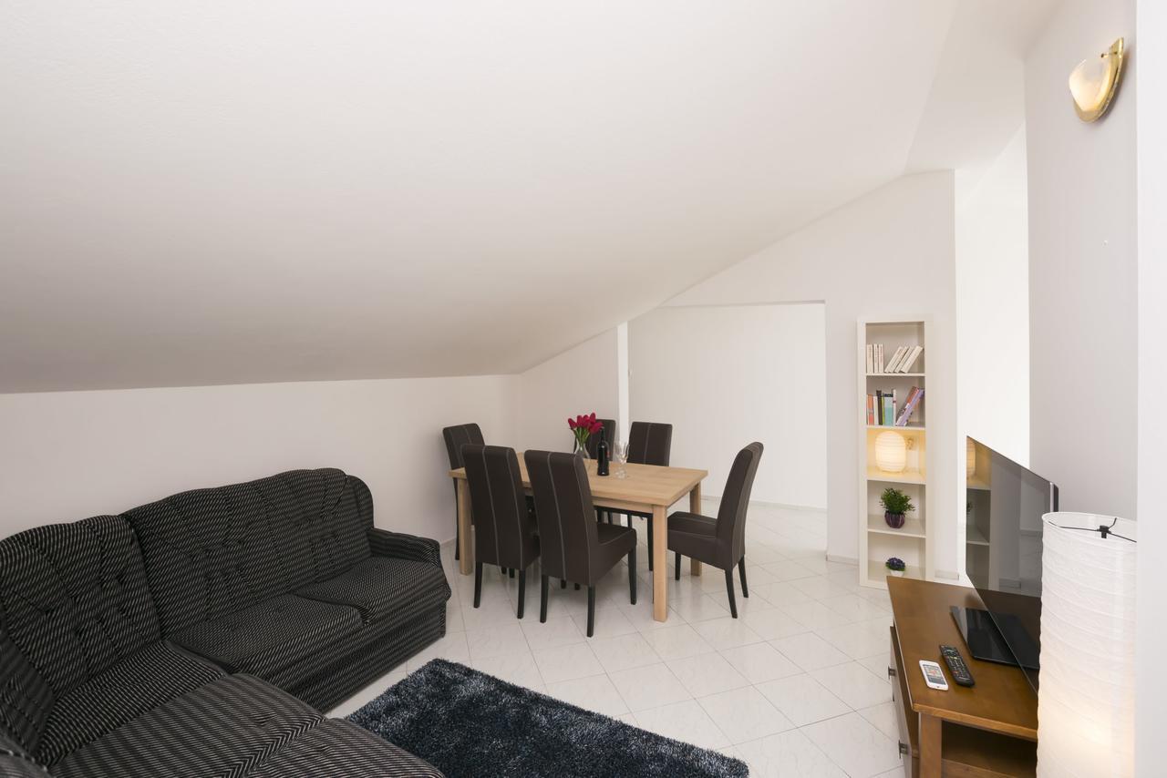 Apartments Katarina Pirovac Extérieur photo